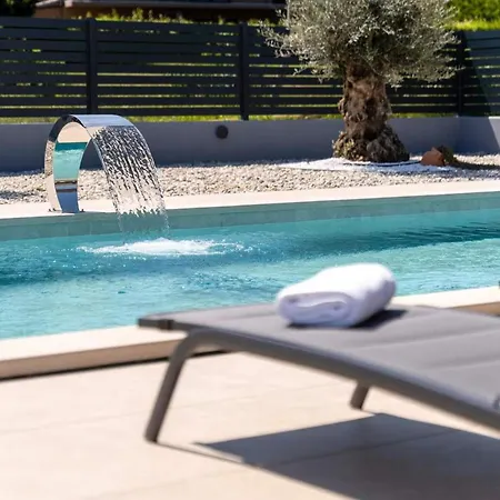 Nia Holiday home