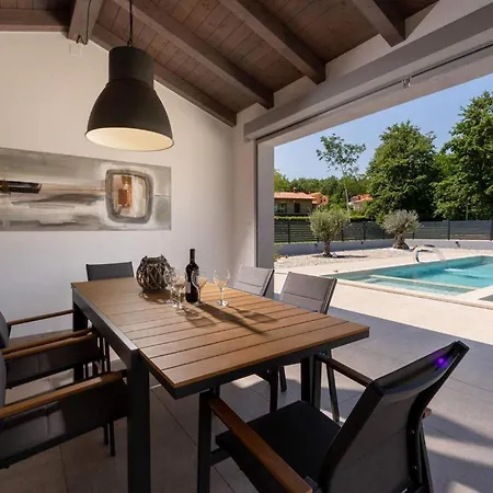 Holiday home Nia