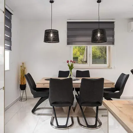 Nia Holiday home